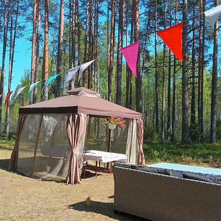 Maenni Puhkebaas Karjamaa