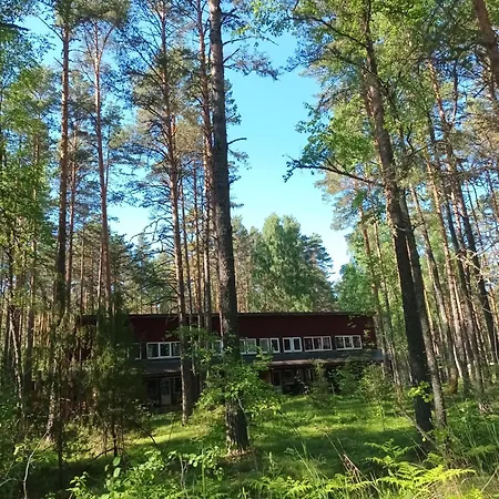 Maenni Puhkebaas Δωμάτια σε οικογενειακή κατοικία Karjamaa