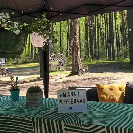 Séjour chez l'habitant Maenni Puhkebaas *