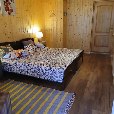 Séjour chez l'habitant Maenni Puhkebaas *