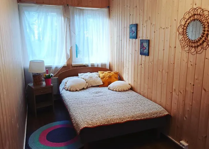 Maenni Puhkebaas Δωμάτια σε οικογενειακή κατοικία Karjamaa