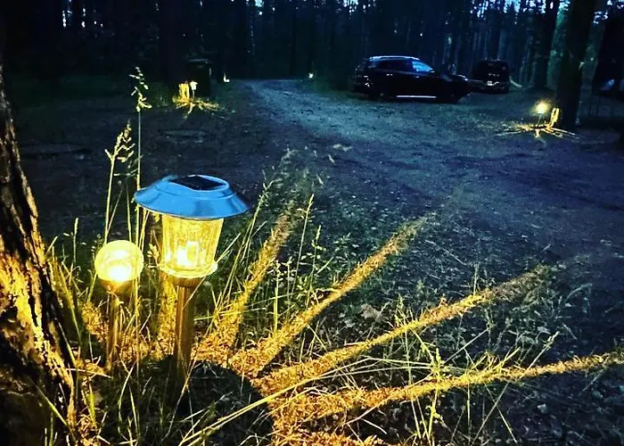 Δωμάτια σε οικογενειακή κατοικία Maenni Puhkebaas Karjamaa