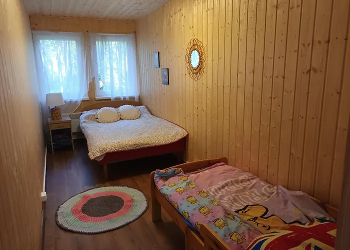 Δωμάτια σε οικογενειακή κατοικία Maenni Puhkebaas